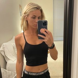 Cute workout cropped tank tops!